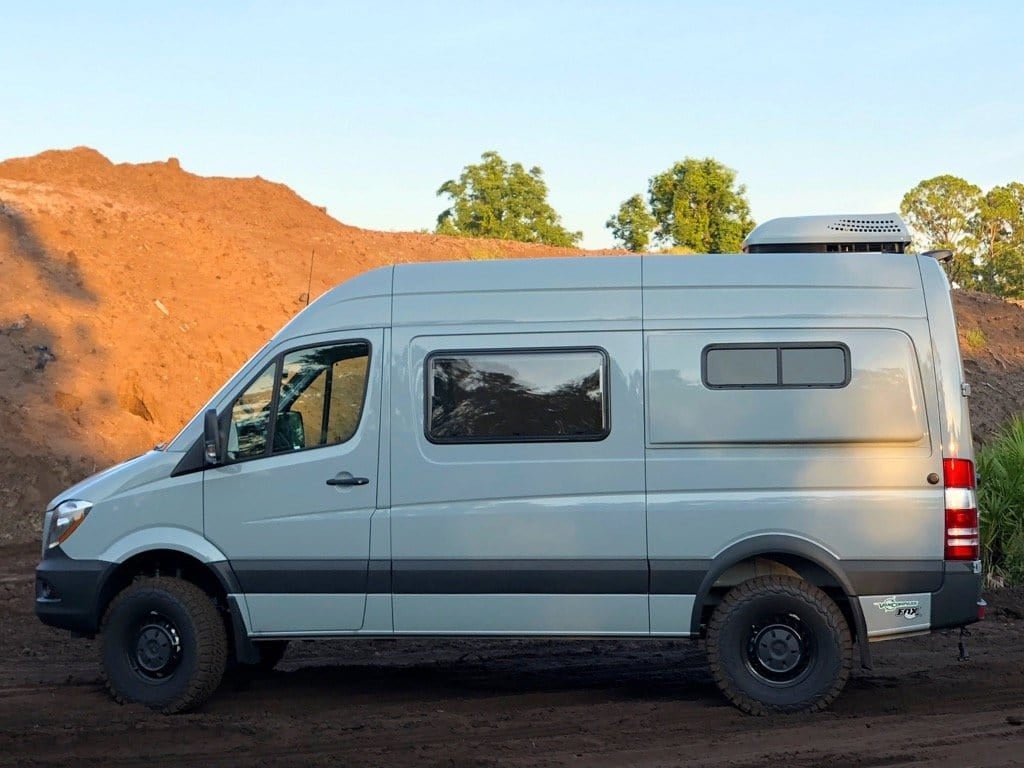 Baie projetable LIGHT - avec store et moustiquaire - Vanlife-Store