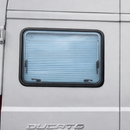 Baie projetable LIGHT (Dimensions pour porte arrière L2H2 - > L4H3) - Vanlife - Store