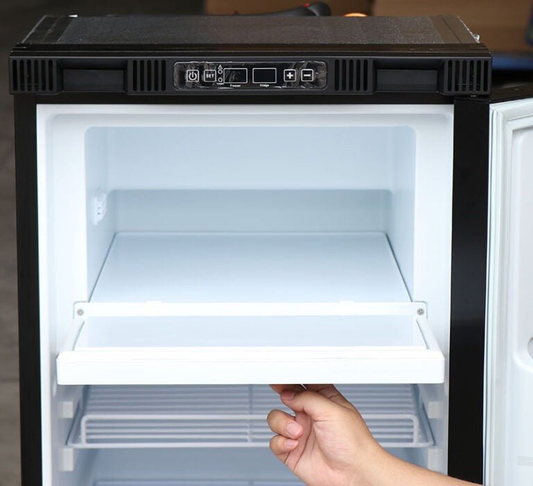 VANCOOL 105L - Frigo à Compression 12/24/230V - HxLxP : 81x47,5x53,5cm - Vanlife - Store
