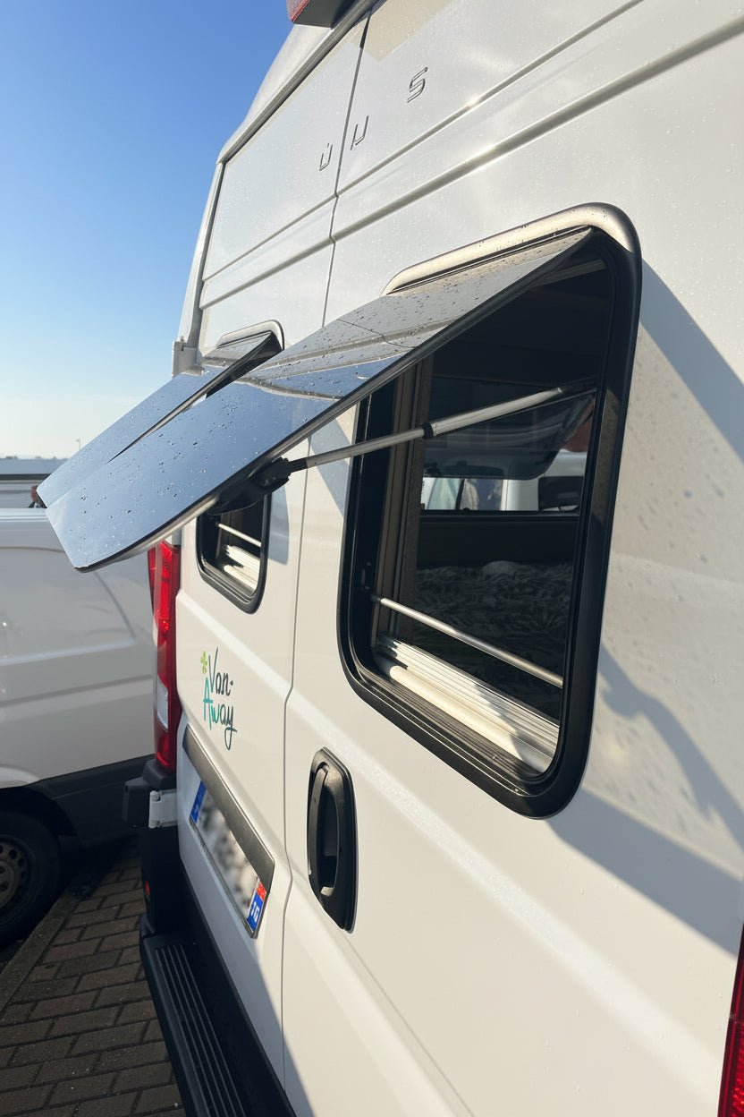Baie projetable SHADE (Dimensions pour porte arrière fourgons L2H2 - L4H3) - Vanlife - Store