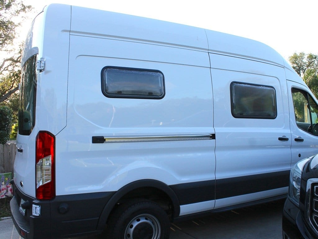Fenêtre LIGHT 500 x 350 - avec store et moustiquaire - Vanlife-Store
