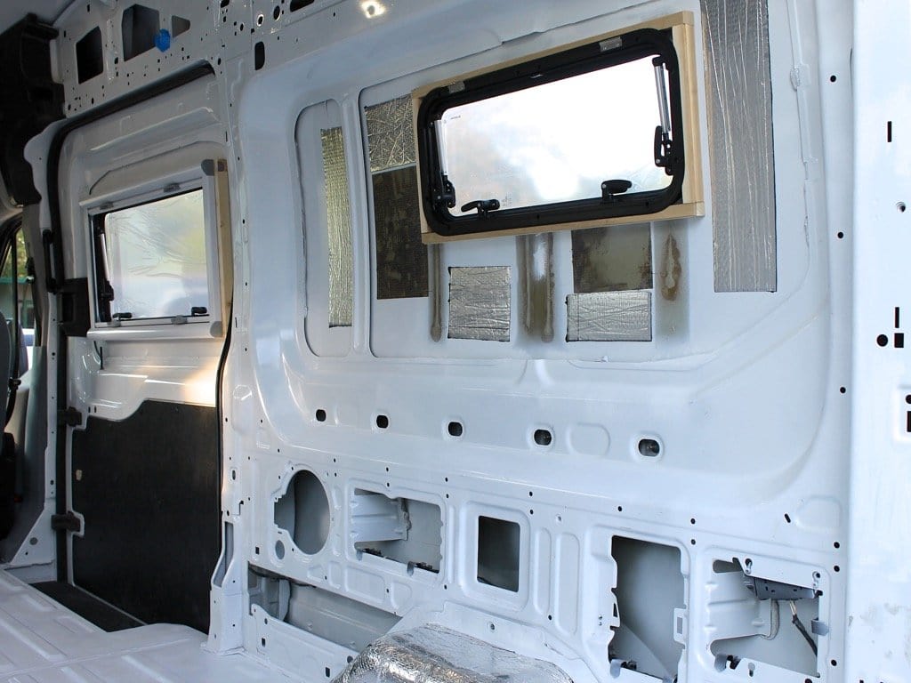 Fenêtre LIGHT 700 x 400 - avec store et moustiquaire - Vanlife-Store