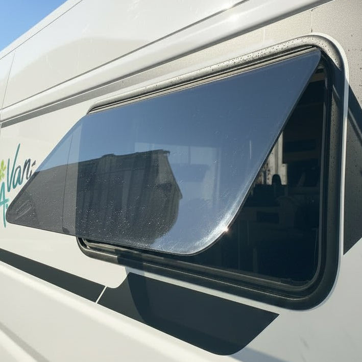 Fenêtre SHADE 1450 x 550 - avec store et moustiquaire - Vanlife-Store
