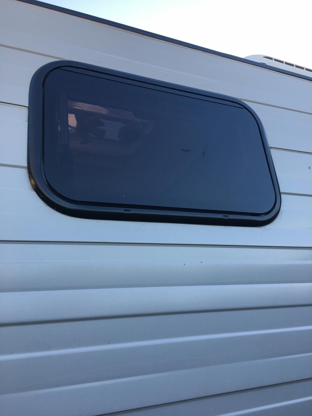 Fenêtre SHADE 300 x 500 - fenêtre seule - Vanlife-Store