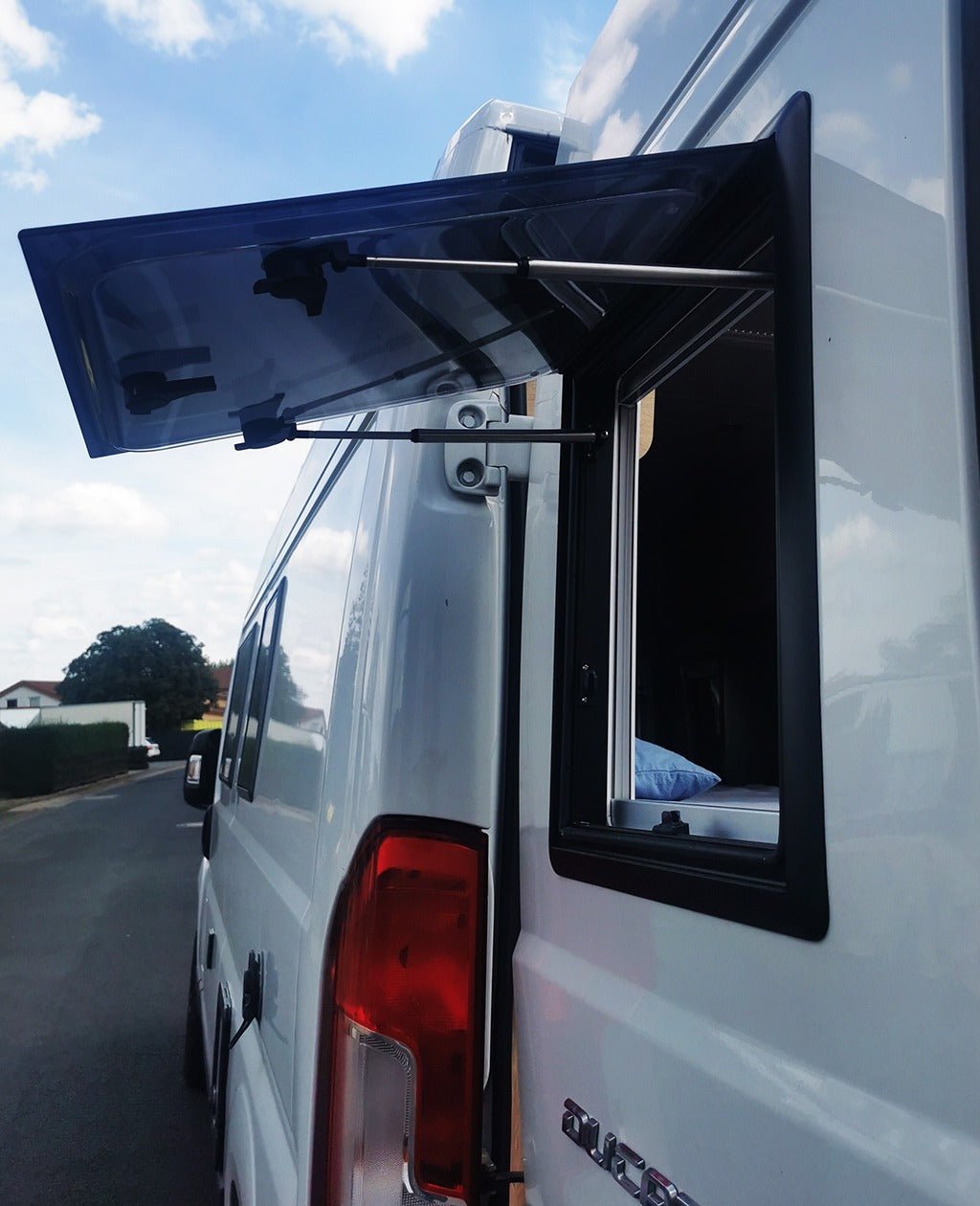 Fenêtre SQUARE 700 x 400 - avec store et moustiquaire - Vanlife-Store