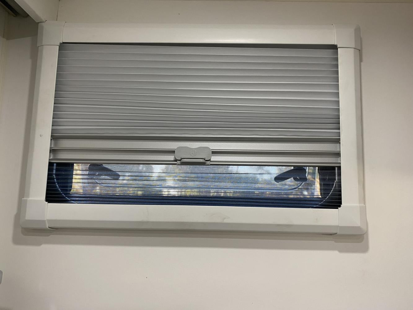 Ventana abatible SQUARE LIGHT - para autocaravana y furgoneta